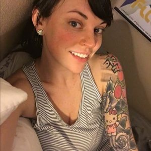 Meet your Posher, Lauren